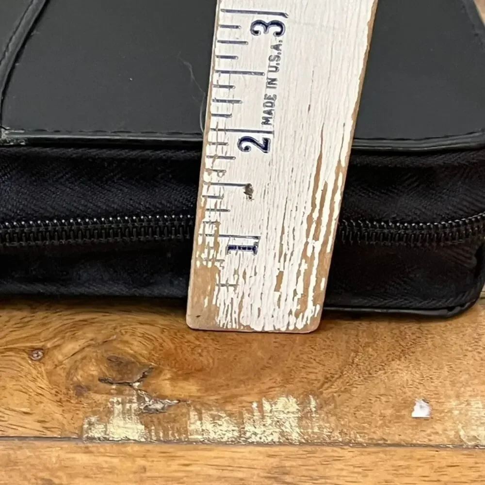 Day Timer Organizer Black Binder Zip-Around 8.5